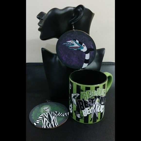Beetlejuice Earrings - Picture 2 of 9